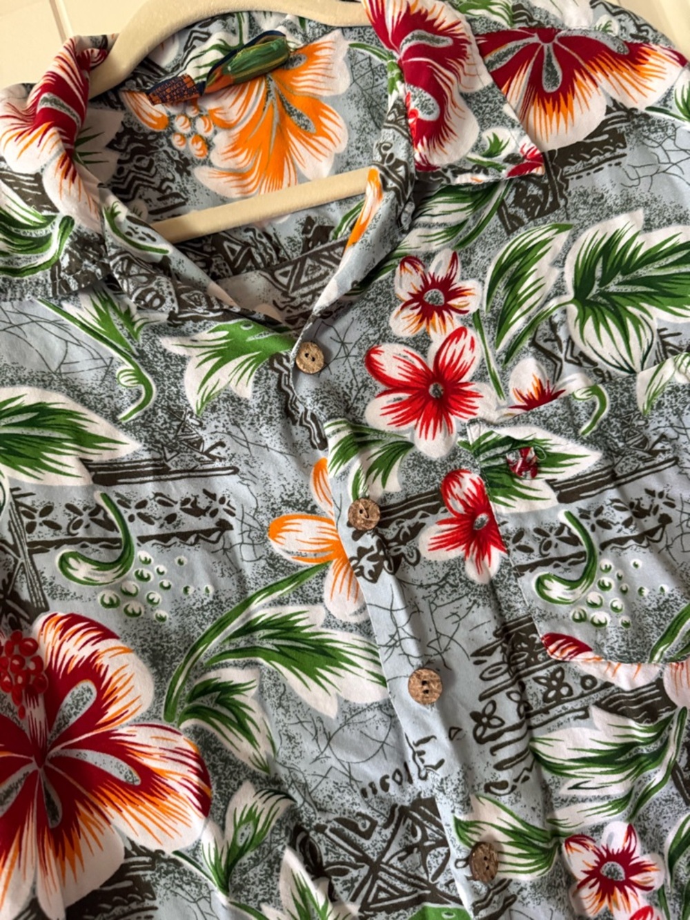 Men's Vintage Roundy Bay Hawaiian Button-Down Shirt